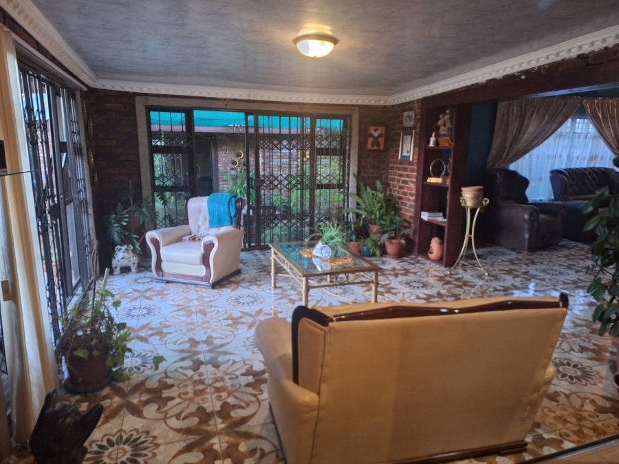 3 Bedroom Property for Sale in Mohadin North West